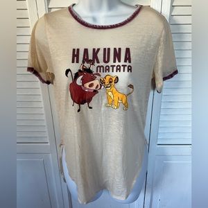 The Lion King Hakuna Mata T-shirt Medium